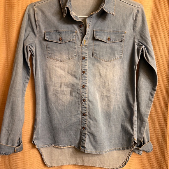 Cowgirl tuff Co. Blue Denim Pullover Shirt Blouse Women's XS - Picture 2 of 7